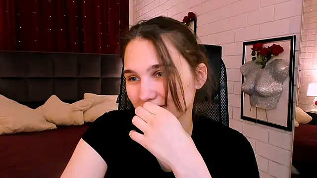 TessaMill online show from December 1, 2025, 9:21 am