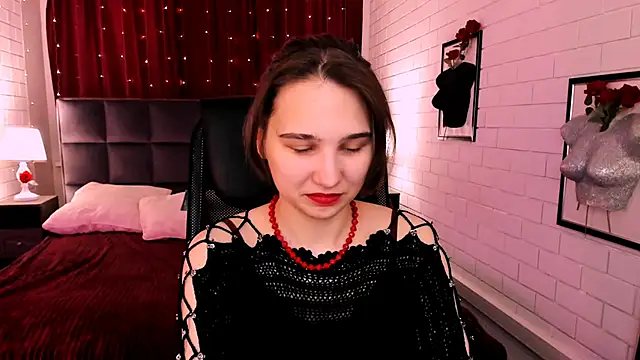 TessaMill online show from November 10, 2025, 9:14 am