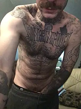 Snapshot of BlueCollarTattoos chatting on July 5, 2026, 7:37 am BlueCollarTattoos online show from July 5, 2026, 7:37 am