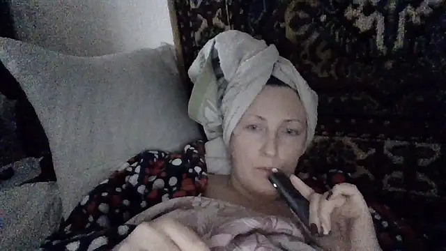 Snapshot of AllaSowinskaya chatting on November 29, 2025, 8:36 am AllaSowinskaya online show from November 29, 2025, 8:36 am