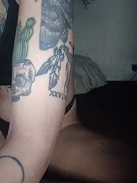 Darkw1tch online show from May 17, 2026, 1:38 am