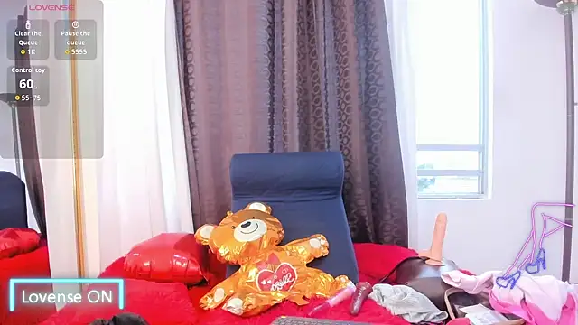 Snapshot of miaroberts69 chatting on February 24, 2026, 10:32 pm miaroberts69 online show from February 24, 2026, 10:32 pm