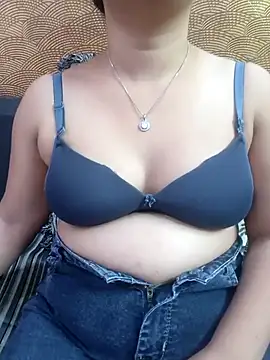 Snapshot of Iampriyaaa15 chatting on November 29, 2025, 7:30 am Iampriyaaa15 online show from November 29, 2025, 7:30 am