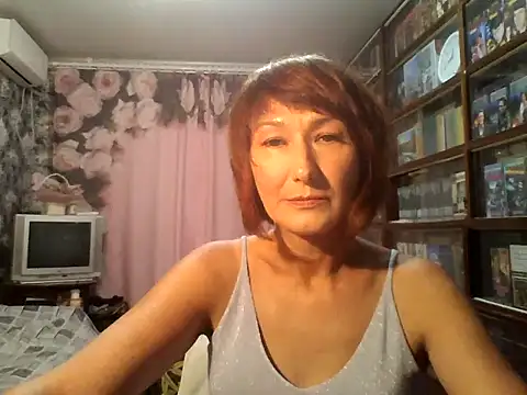 Snapshot of Pline1 chatting on September 14, 2025, 8:42 pm Pline1 online show from September 14, 2025, 8:42 pm