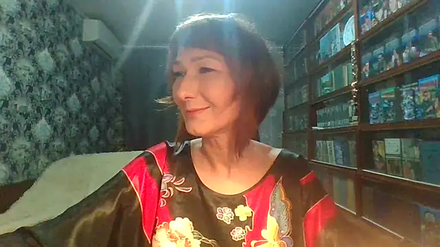 Snapshot of Pline1 chatting on April 1, 2026, 8:28 pm Pline1 online show from April 1, 2026, 8:28 pm