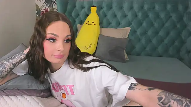 Snapshot of NaughtyLoryy chatting on November 1, 2025, 9:14 am NaughtyLoryy online show from November 1, 2025, 9:14 am