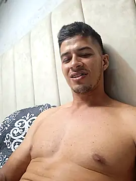 Snapshot of piterrr_hot chatting on November 24, 2025, 12:43 am piterrr hot online show from November 24, 2025, 12:43 am