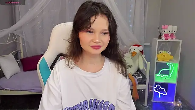 Snapshot of EmilyChaves chatting on December 19, 2025, 4:16 am EmilyChaves online show from December 19, 2025, 4:16 am