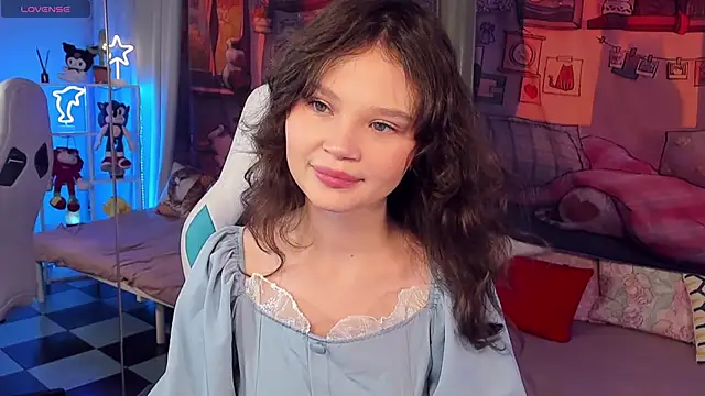 Snapshot of EmilyChaves chatting on December 15, 2025, 6:19 am EmilyChaves online show from December 15, 2025, 6:19 am