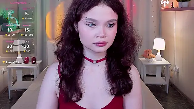 Snapshot of EmilyChaves chatting on June 10, 2026, 7:53 am EmilyChaves online show from June 10, 2026, 7:53 am