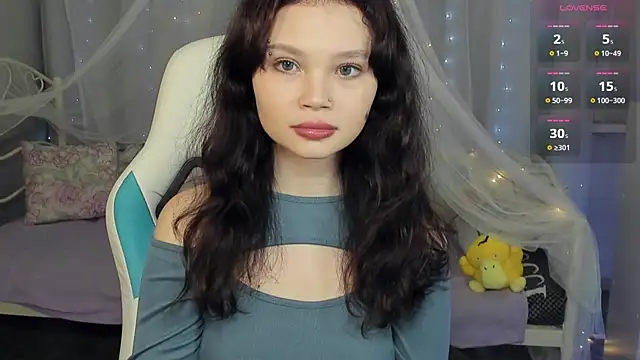 Snapshot of EmilyChaves chatting on April 10, 2026, 6:09 am EmilyChaves online show from April 10, 2026, 6:09 am