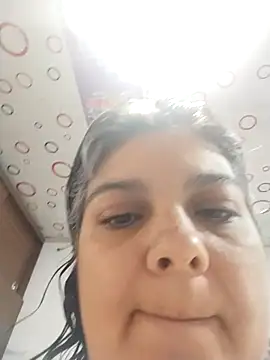 queemking online show from February 18, 2026, 8:27 pm