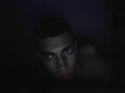 Sebas 0332 online show from November 5, 2025, 5:43 am