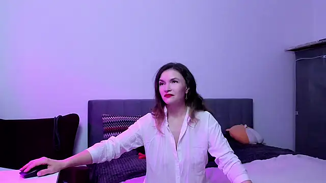 Snapshot of Katherine_Twilight chatting on November 7, 2025, 4:00 pm Katherine Twilight online show from November 7, 2025, 4:00 pm