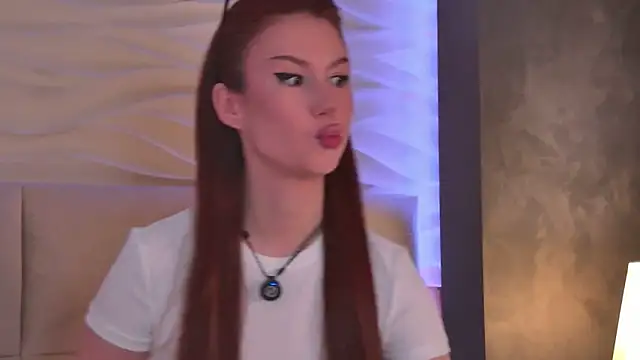 DianaGlow online show from November 11, 2025, 2:34 pm