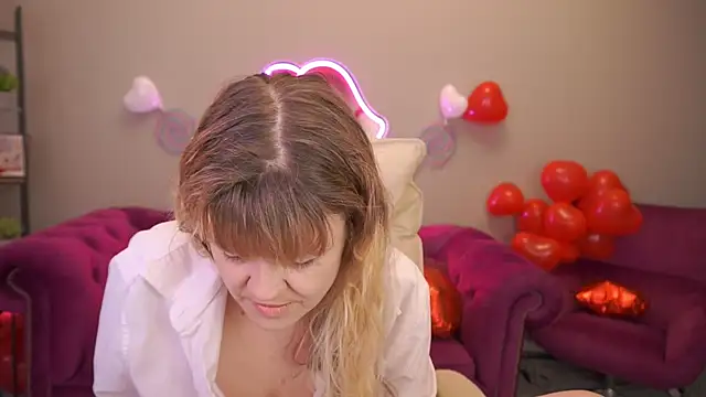 BellaLaPetit online show from February 21, 2026, 1:57 pm