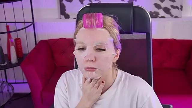 AuroraWrenfield online show from February 25, 2026, 4:34 am