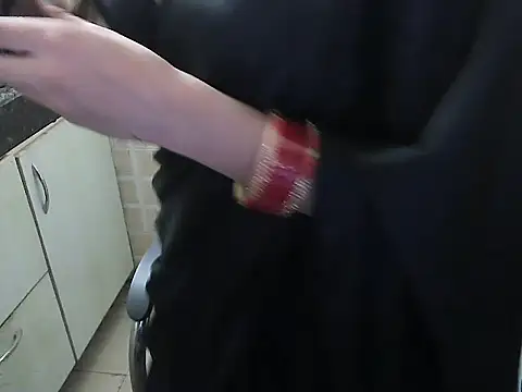 Snapshot of lovepihuu chatting on October 18, 2025, 4:47 am lovepihuu online show from October 18, 2025, 4:47 am