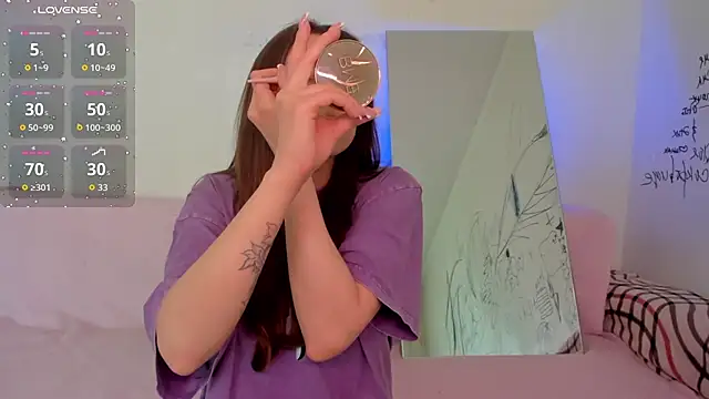 Lil Foxy9 online show from April 9, 2026, 5:31 am