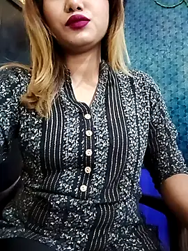 Snapshot of alexa_cam44 chatting on October 30, 2025, 8:39 pm alexa cam44 online show from October 30, 2025, 8:39 pm