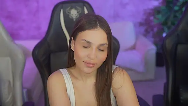 Snapshot of Goldie_Flame chatting on September 22, 2025, 6:58 pm Goldie Flame online show from September 22, 2025, 6:58 pm