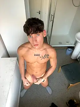 naughtyboy0124 online show from November 25, 2025, 3:01 pm