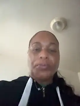 yummy0322 online show from October 1, 2025, 12:42 pm