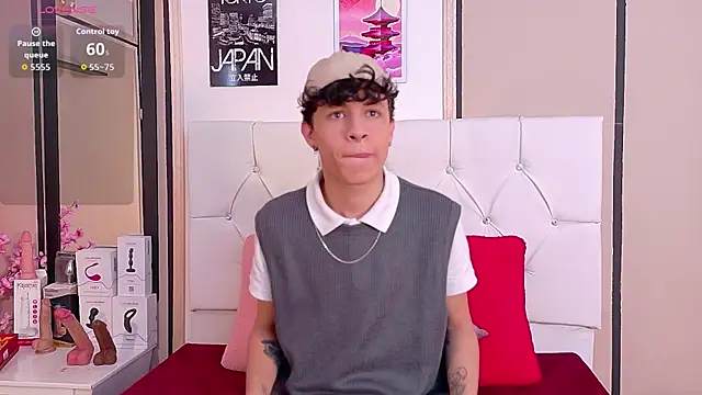 Axel  Evans online show from November 8, 2025, 12:20 pm