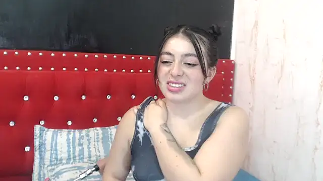 Snapshot of MiaKimky chatting on November 15, 2025, 4:55 pm MiaKimky online show from November 15, 2025, 4:55 pm