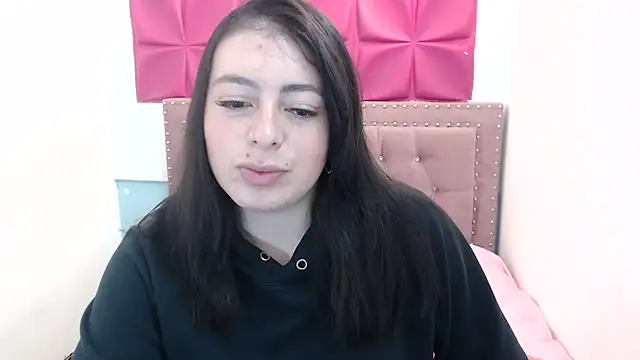 Snapshot of MiaKimky chatting on November 1, 2025, 4:12 pm MiaKimky online show from November 1, 2025, 4:12 pm