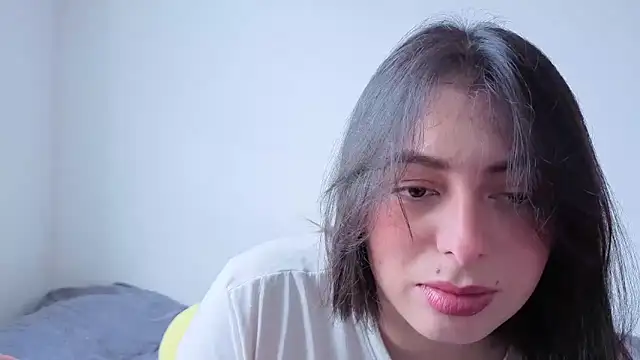 Snapshot of MiaKimky chatting on October 22, 2025, 4:50 pm MiaKimky online show from October 22, 2025, 4:50 pm