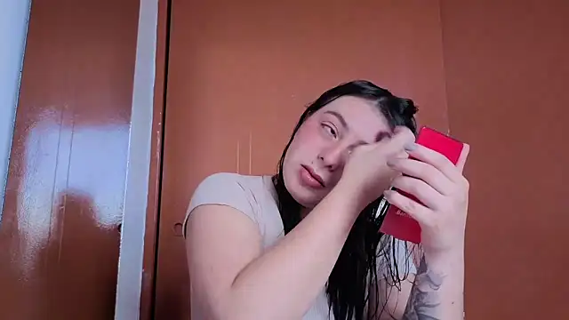 Snapshot of MiaKimky chatting on November 7, 2025, 3:05 pm MiaKimky online show from November 7, 2025, 3:05 pm