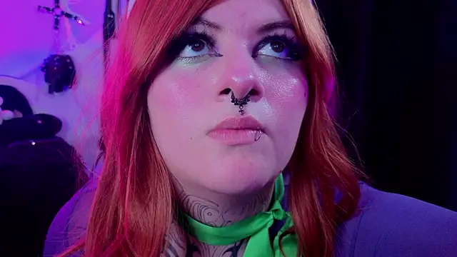 Snapshot of Mariana_velezz chatting on October 16, 2025, 10:18 pm Mariana velezz online show from October 16, 2025, 10:18 pm