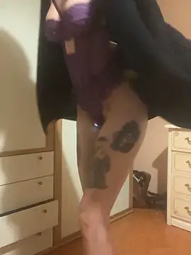 Snapshot of SarettaB90 chatting on December 14, 2025, 6:30 am SarettaB90 online show from December 14, 2025, 6:30 am