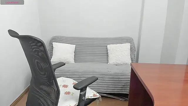 Alisha Skyes online show from April 21, 2026, 2:03 am