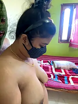 Snapshot of SwatiCam chatting on September 19, 2025, 4:16 am SwatiCam online show from September 19, 2025, 4:16 am