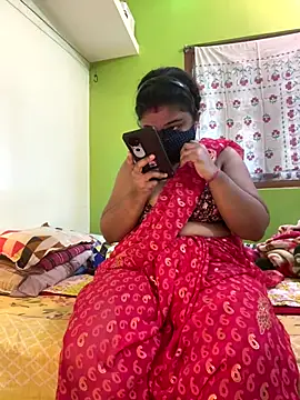 Snapshot of SwatiCam chatting on November 3, 2025, 4:50 am SwatiCam online show from November 3, 2025, 4:50 am