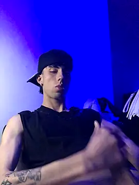 Snapshot of redmen69 chatting on September 20, 2025, 4:50 am redmen69 online show from September 20, 2025, 4:50 am