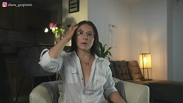 alana gasparini online show from November 7, 2025, 1:21 am