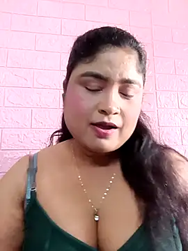 hornyriyanka online show from March 18, 2026, 3:53 am