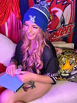 Snapshot of Sookie_Soxxxe chatting on December 5, 2025, 10:25 am Sookie Soxxxe online show from December 5, 2025, 10:25 am