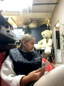 CandyVice online show from September 25, 2025, 5:41 pm