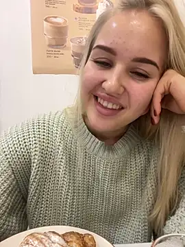 CandyVice online show from November 13, 2025, 5:17 pm