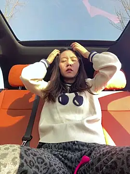 Snapshot of xinmeng-000 chatting on February 18, 2026, 7:49 am xinmeng-000 online show from February 18, 2026, 7:49 am