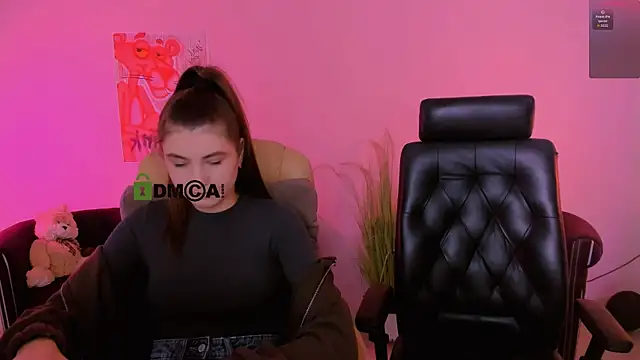 lissa night online show from November 16, 2025, 1:38 pm