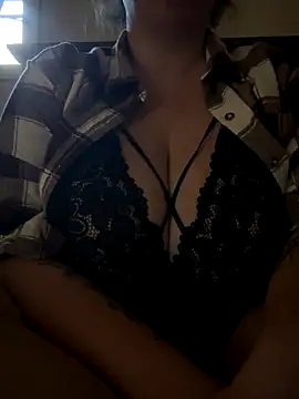 kittenxd4 online show from November 14, 2025, 1:15 pm