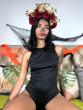 Snapshot of TweetiePieXXX chatting on October 24, 2025, 10:09 pm TweetiePieXXX online show from October 24, 2025, 10:09 pm