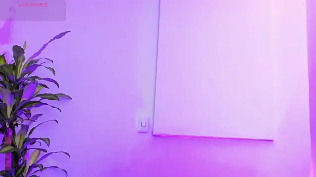 MacarenaSmith online show from December 15, 2025, 11:27 am