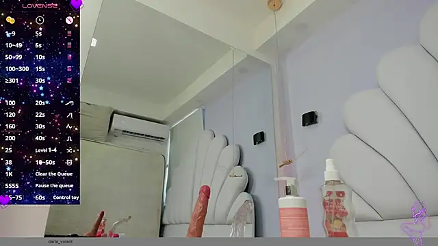 Snapshot of darle_volant chatting on November 8, 2025, 8:45 pm darle volant online show from November 8, 2025, 8:45 pm