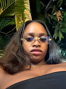 Snapshot of darle_volant chatting on December 15, 2025, 11:42 pm darle volant online show from December 15, 2025, 11:42 pm